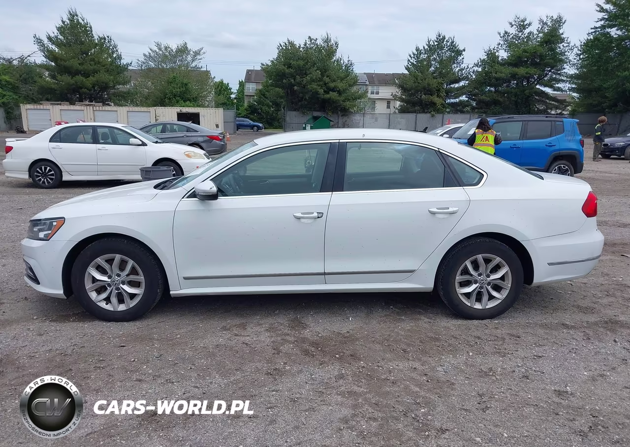2016 Volkswagen Passat 1.8T S VIN:1VWAT7A34GC052878 - 14