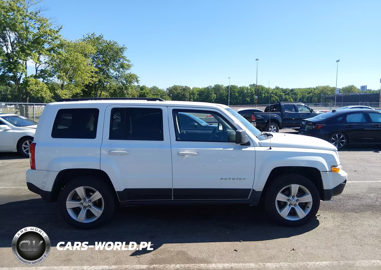 2014 Jeep Patriot Latitude VIN:1C4NJRFB9ED689634 - 13