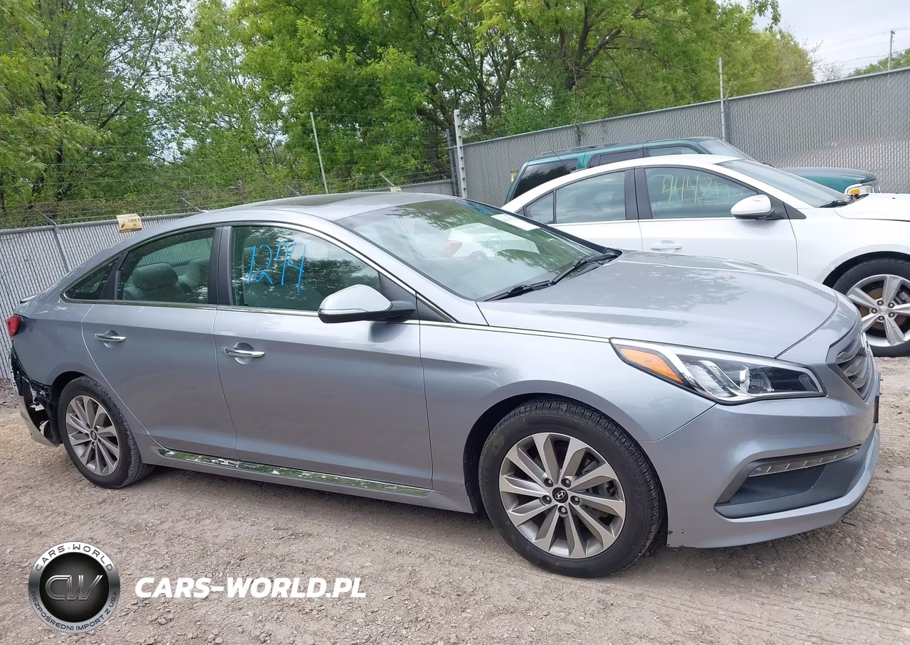 2016 Hyundai Sonata Sport VIN:5NPE34AFXGH421163 - 14