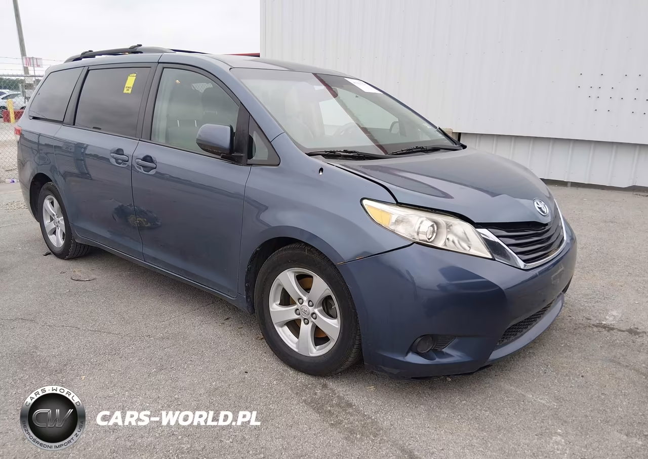 2014 Toyota Sienna Le V6 8 Passenger – zdjęcie 1 z 16