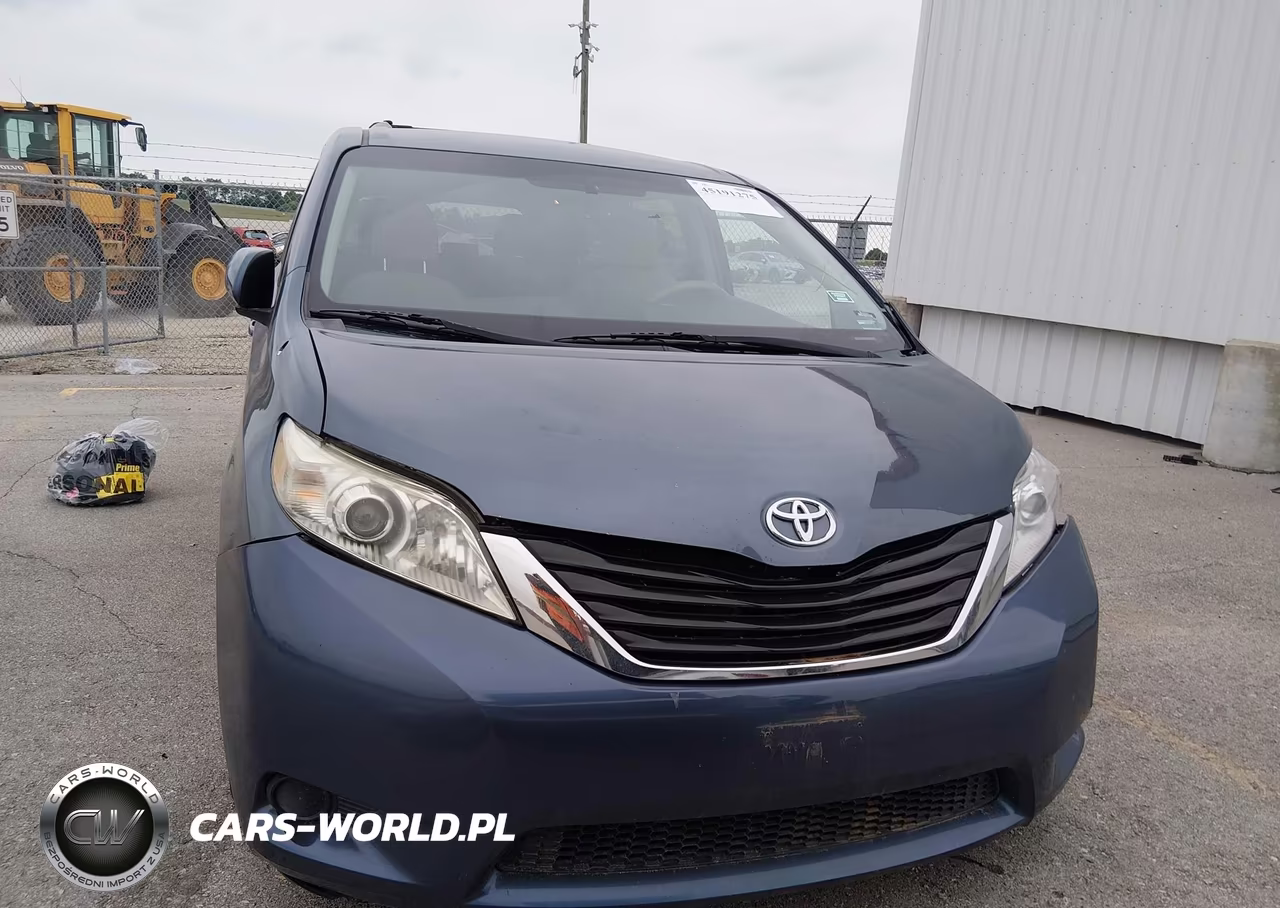 2014 Toyota Sienna Le V6 8 Passenger VIN:5TDKK3DC5ES495566 - 12