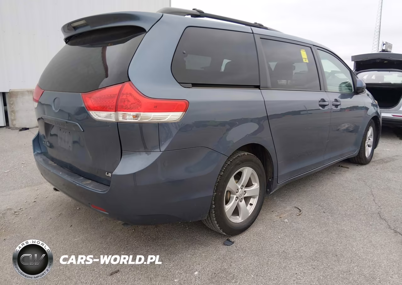 2014 Toyota Sienna Le V6 8 Passenger VIN:5TDKK3DC5ES495566 - 4