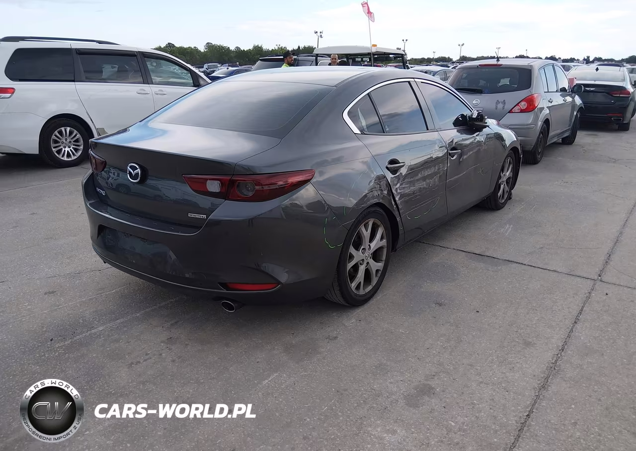 2019 Mazda Mazda3 Select Package VIN:JM1BPACL5K1108126 - 4
