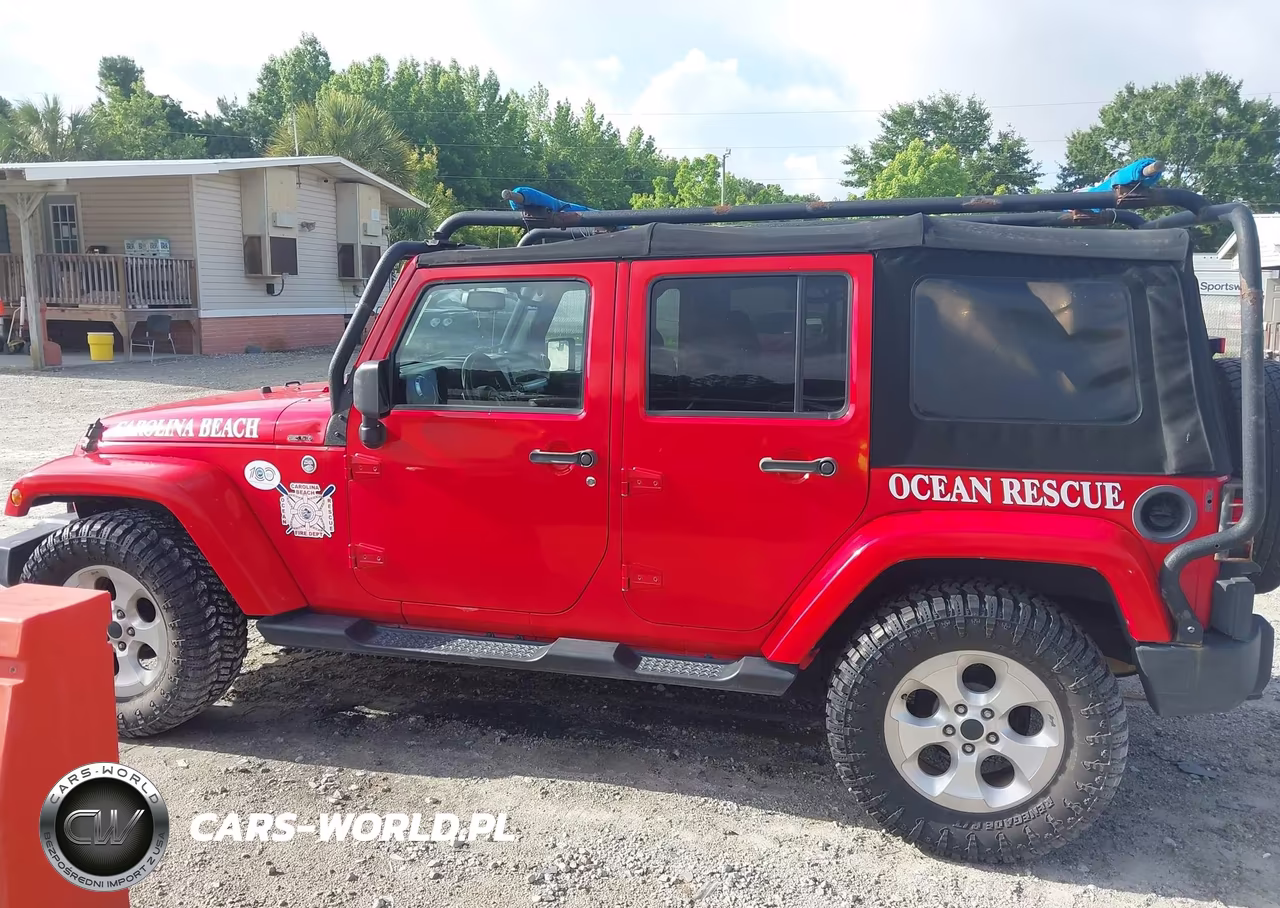 2015 Jeep Wrangler Unlimited Sahara VIN:1C4BJWEG3FL556308 - 14