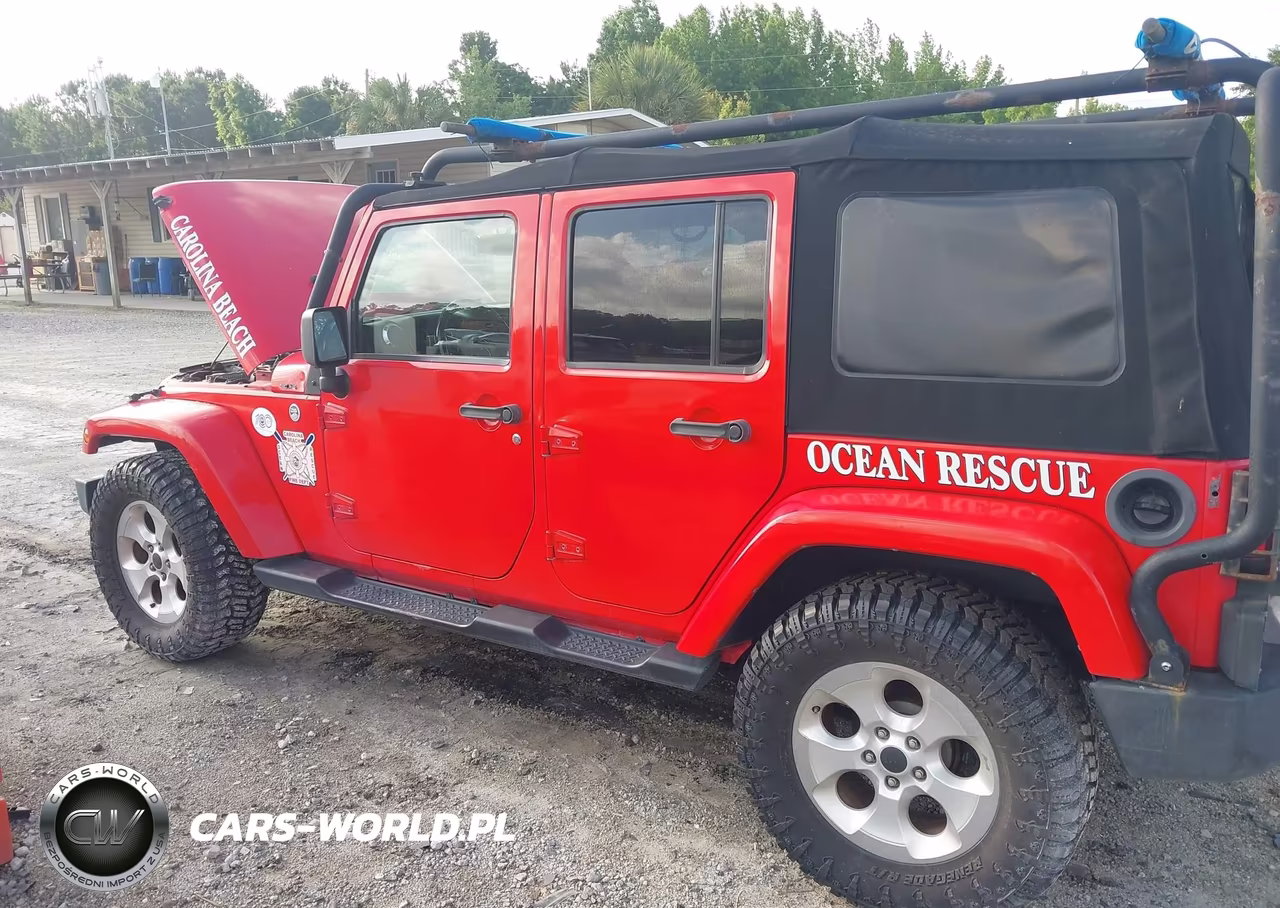2015 Jeep Wrangler Unlimited Sahara VIN:1C4BJWEG3FL556308 - 6