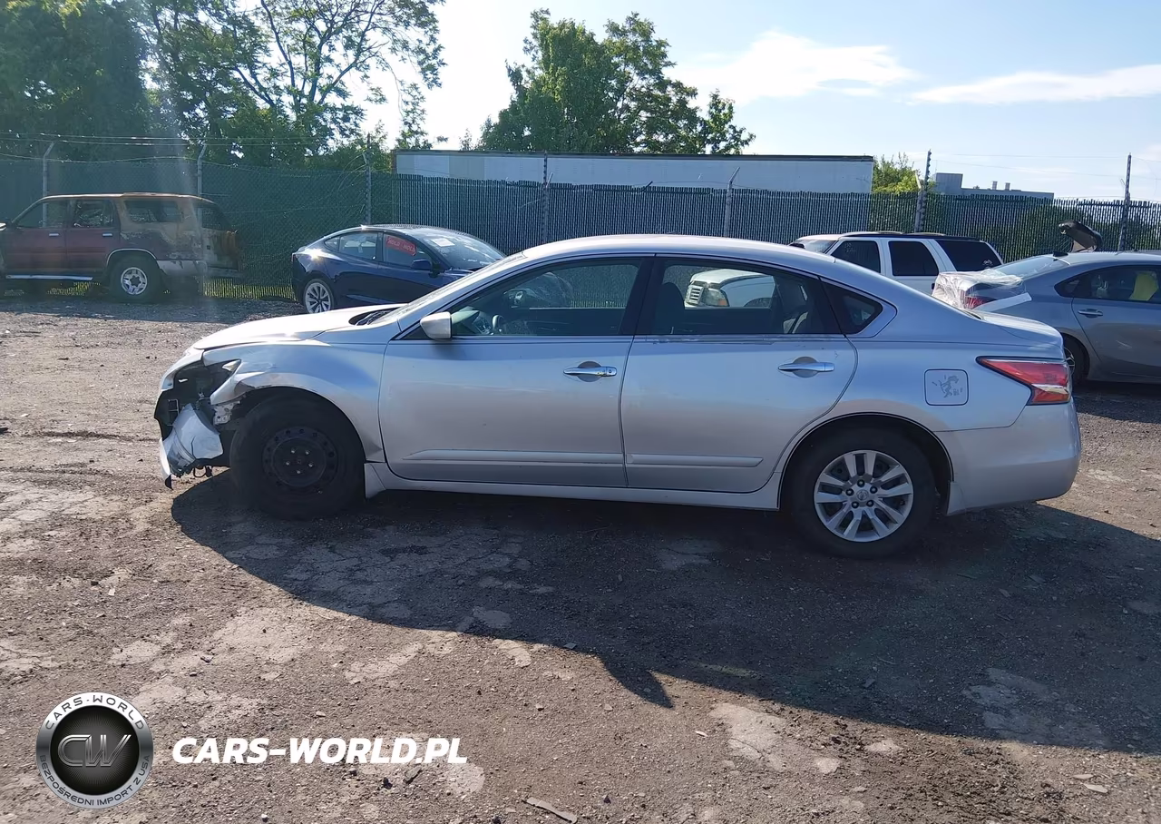 2015 Nissan Altima 2.5 S VIN:1N4AL3AP0FC117499 - 14