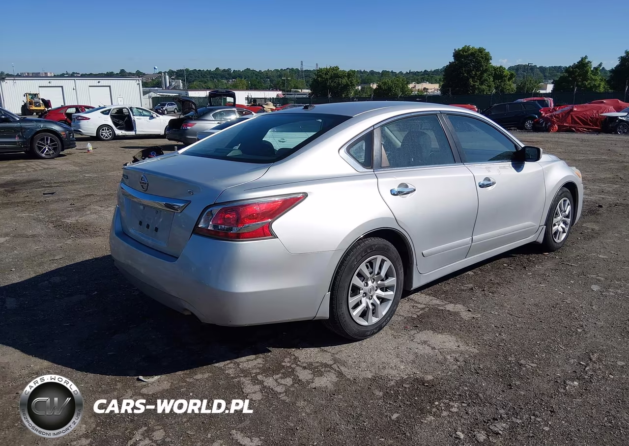 2015 Nissan Altima 2.5 S VIN:1N4AL3AP0FC117499 - 4