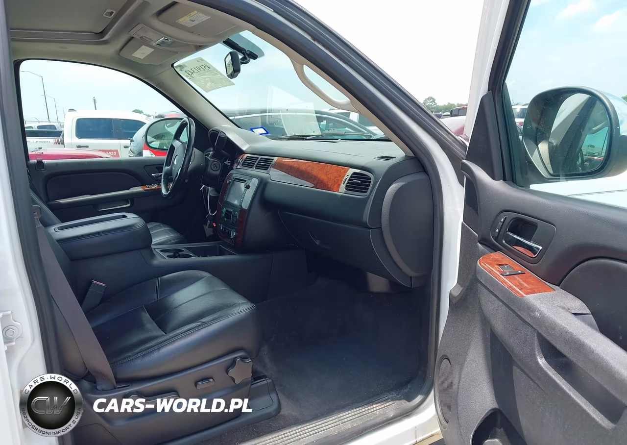 2014 Chevrolet Suburban 1500 Lt VIN:1GNSCJE0XER209464 - 5