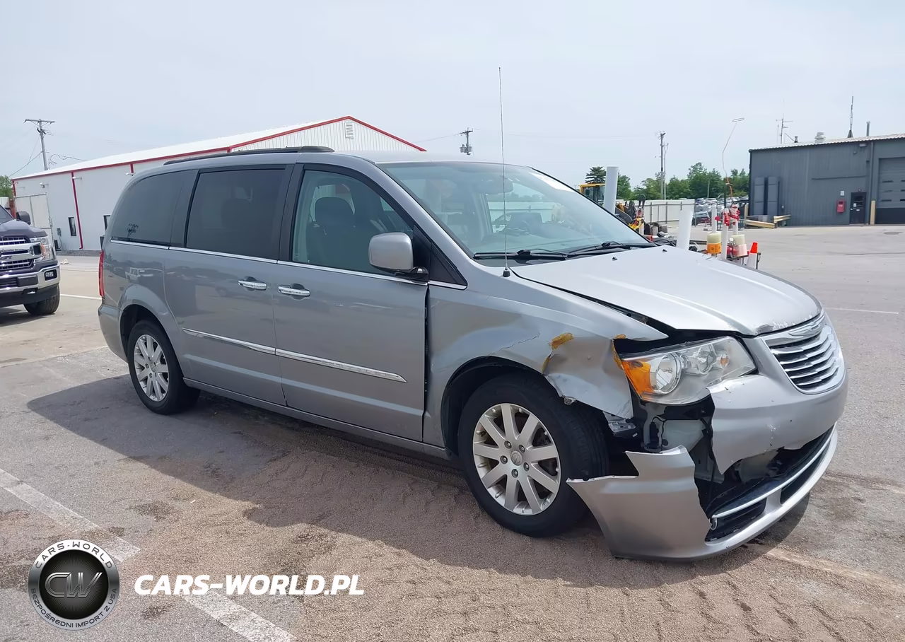 2016 Chrysler Town & Country Touring – zdjęcie 1 z 16