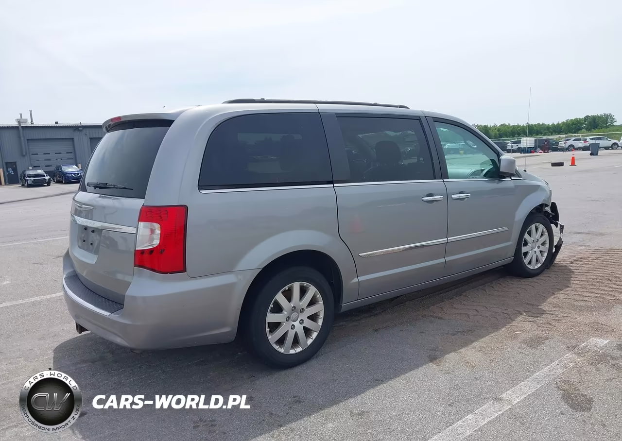 2016 Chrysler Town & Country Touring VIN:2C4RC1BG3GR129414 - 4
