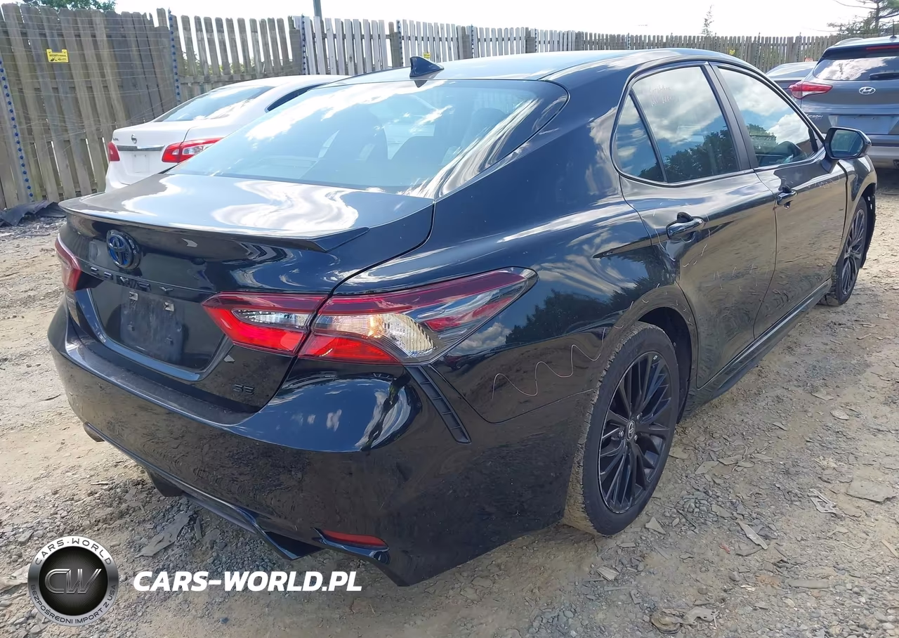 2022 Toyota Camry Nightshade Edition Hybrid VIN:4T1G31AK3NU040662 - 4