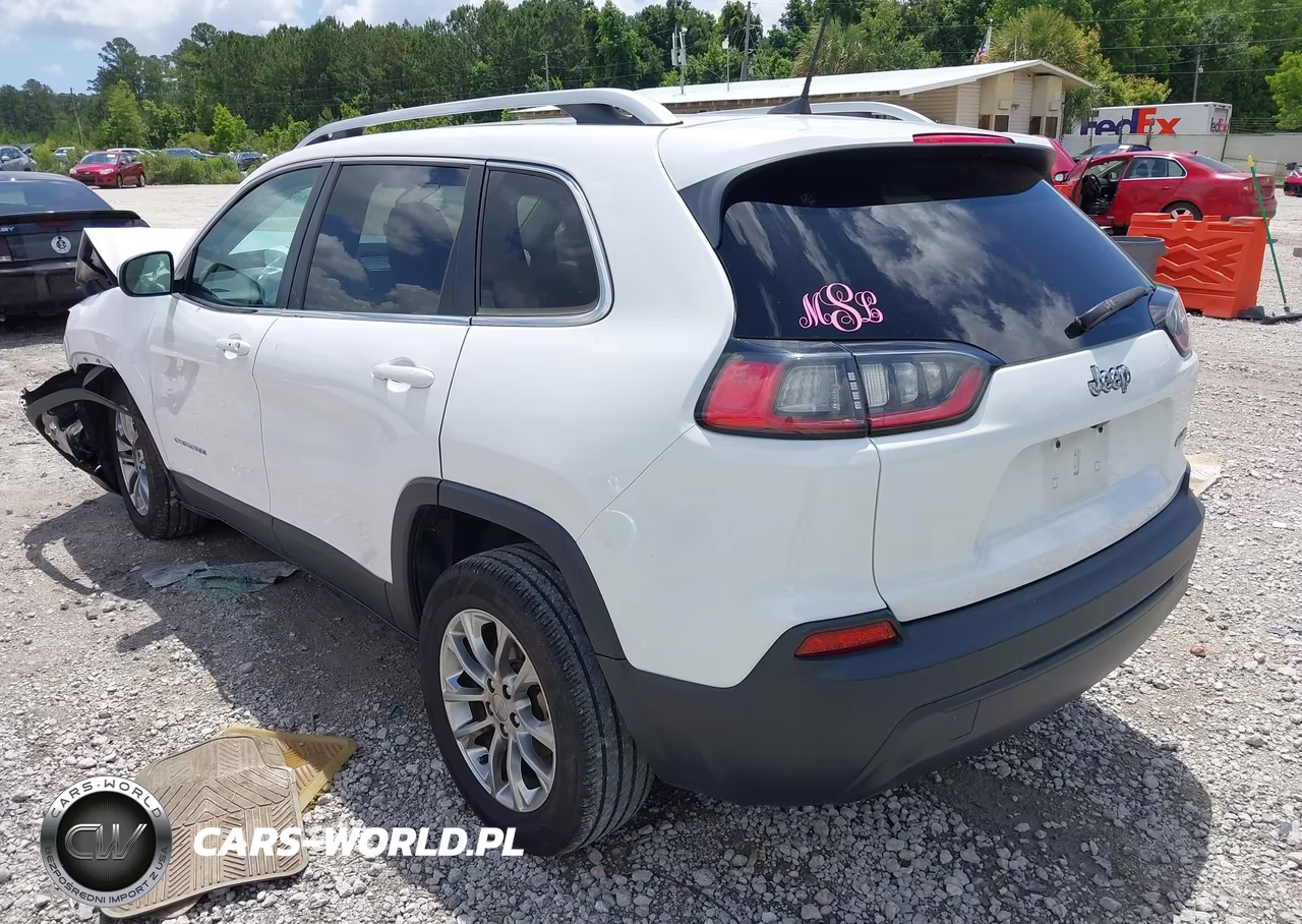 2019 Jeep Cherokee Latitude Plus Fwd VIN:1C4PJLLB4KD154264 - 3
