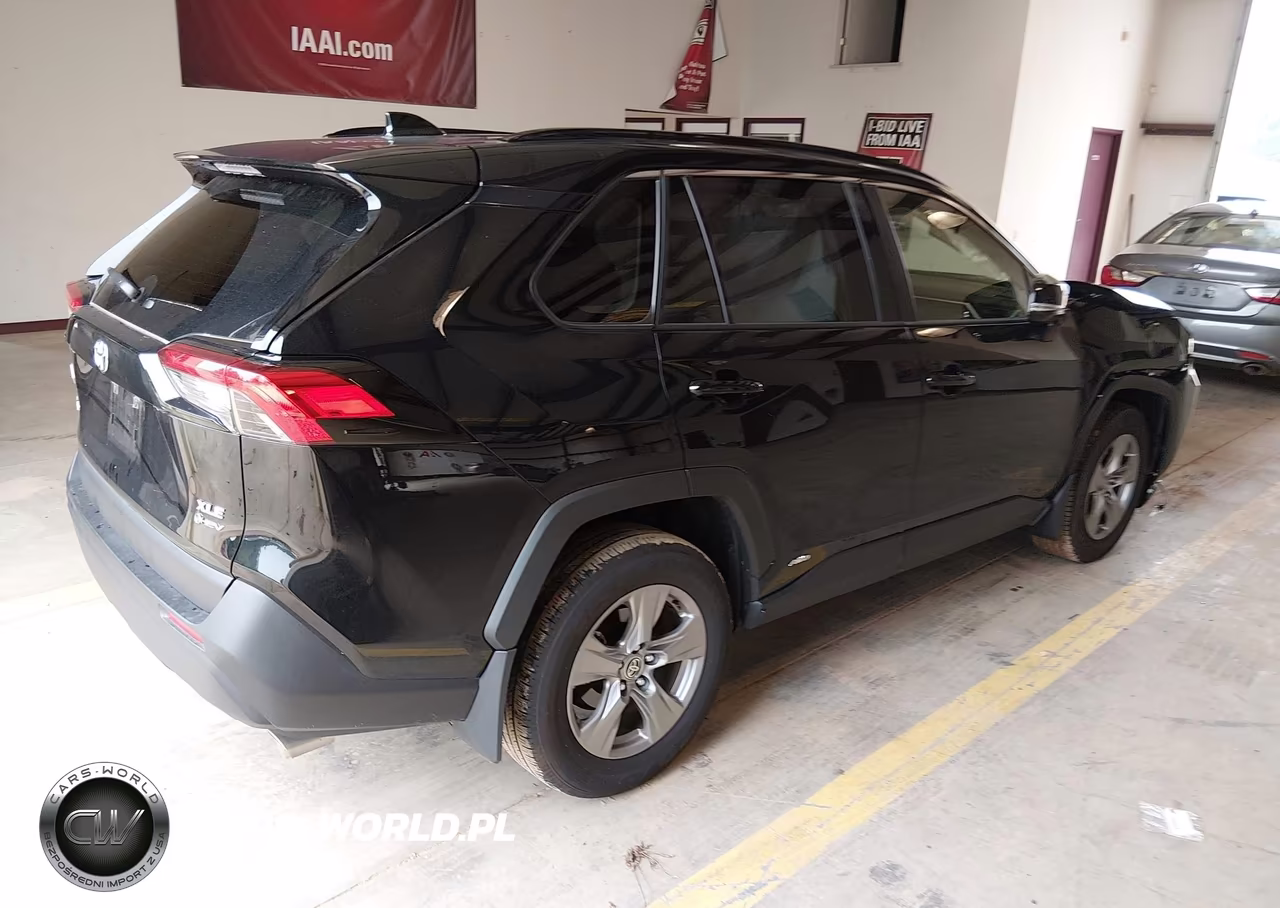 2025 Toyota Rav4 Hybrid Xle VIN:JTMRWRFV8SJ074194 - 4