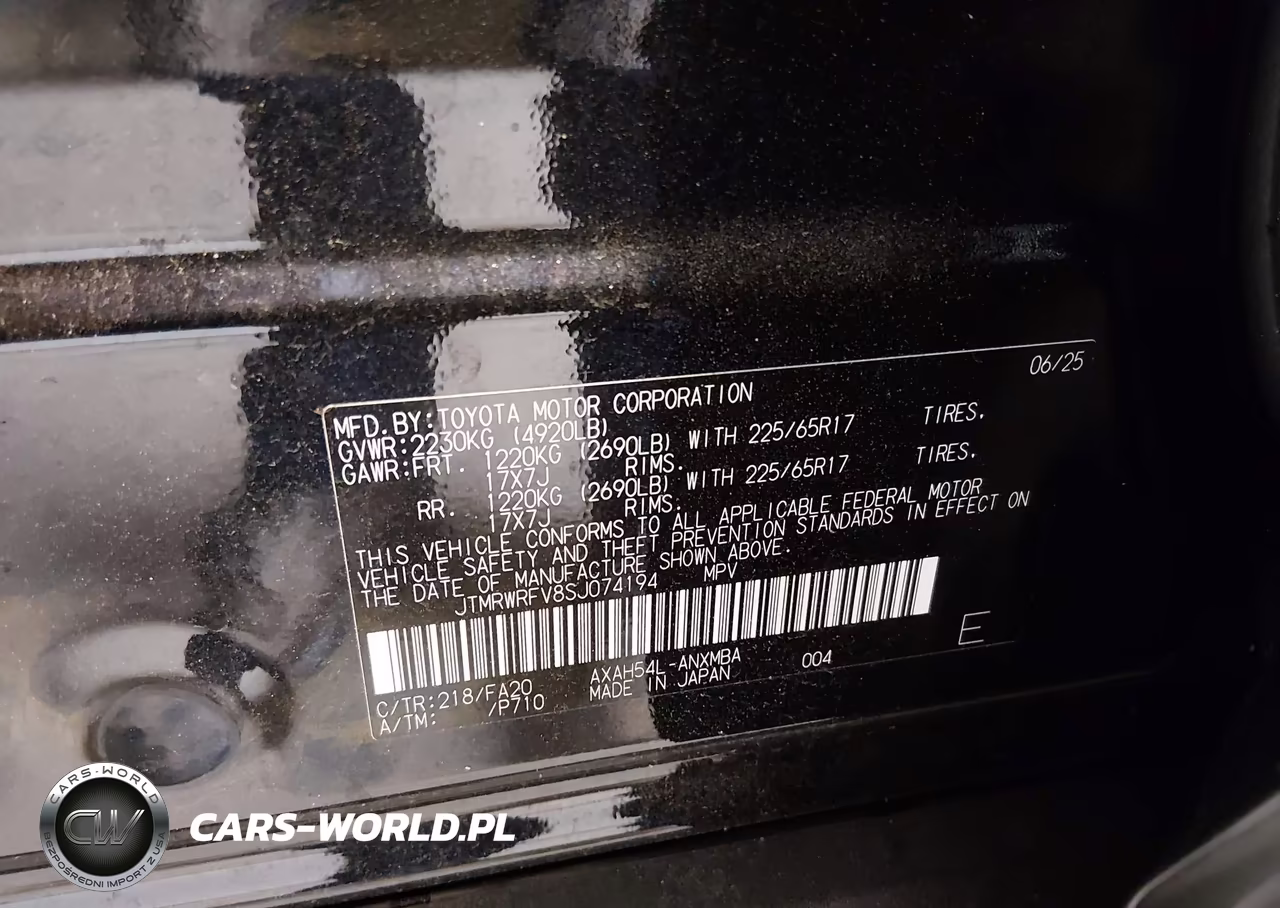 2025 Toyota Rav4 Hybrid Xle VIN:JTMRWRFV8SJ074194 - 9