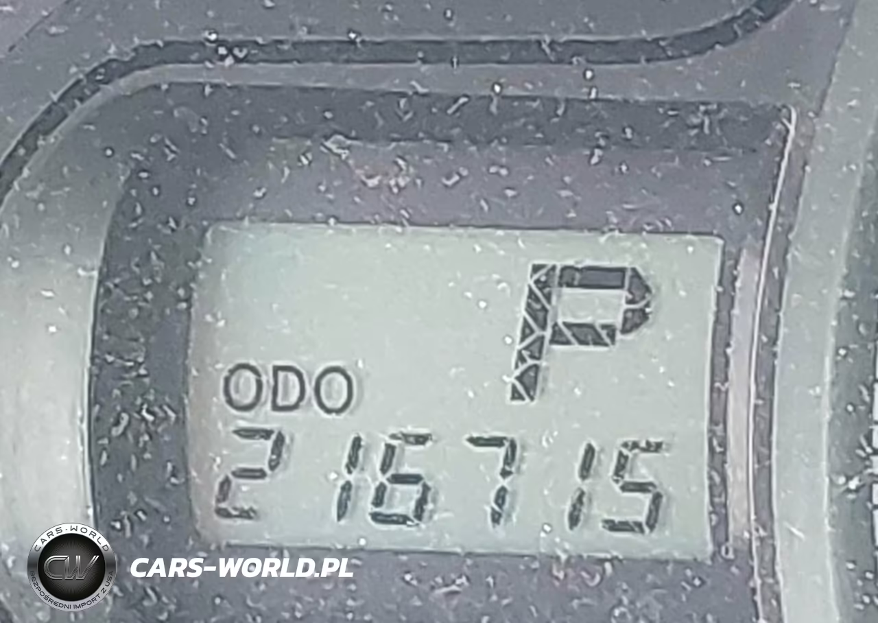 2011 Toyota Sienna Le V6 VIN:5TDKK3DCXBS002492 - 16