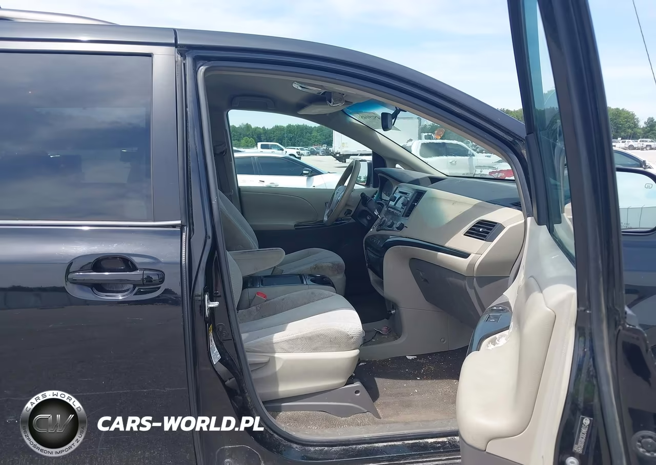2011 Toyota Sienna Le V6 VIN:5TDKK3DCXBS002492 - 5