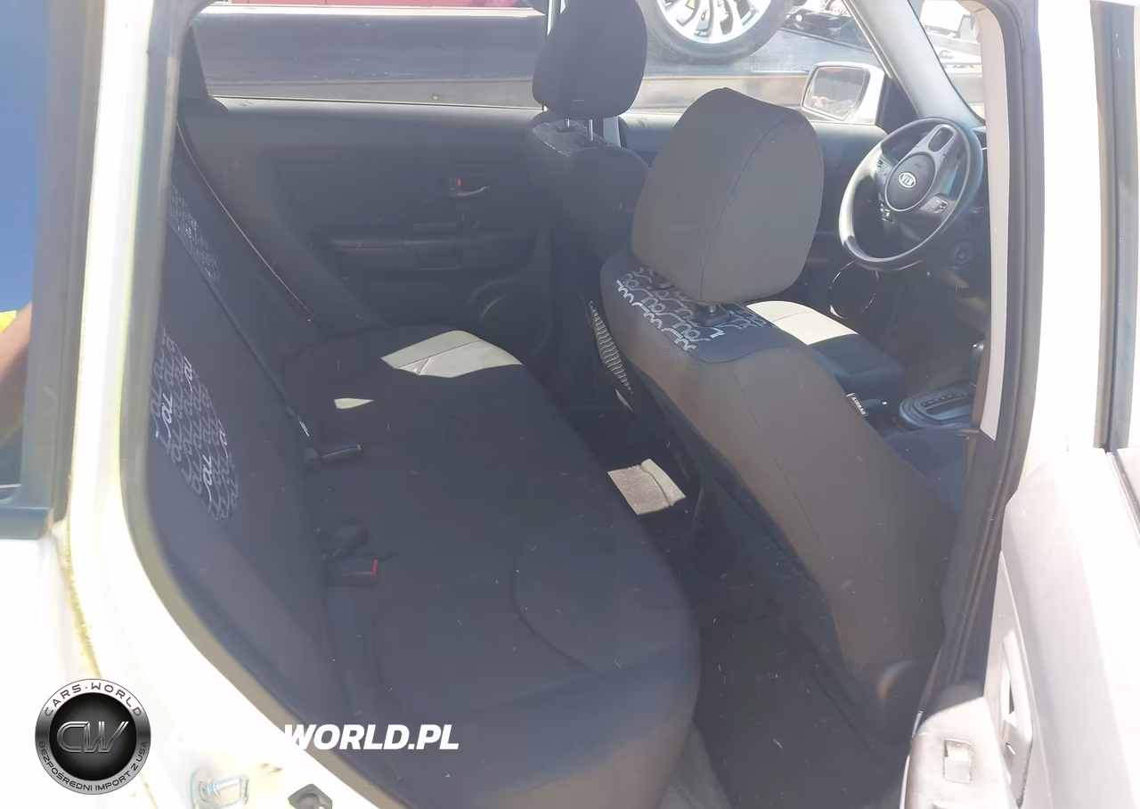 2010 Kia Soul + VIN:KNDJT2A22A7104473 - 8
