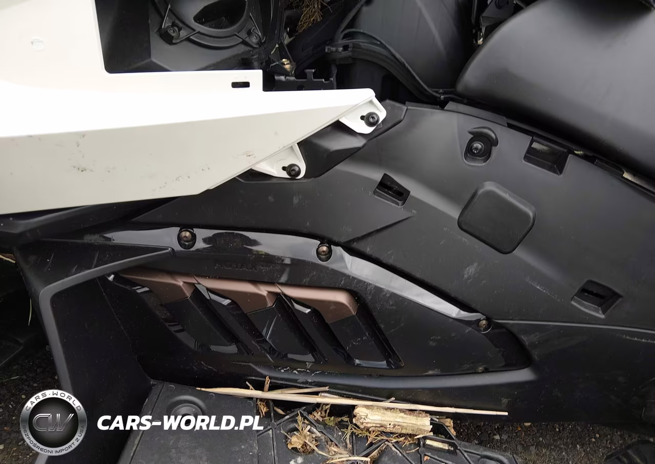 2024 Can-Am Spyder Roadster Rt-Rt Limited VIN:2BXNBDD23RV004654 - 9