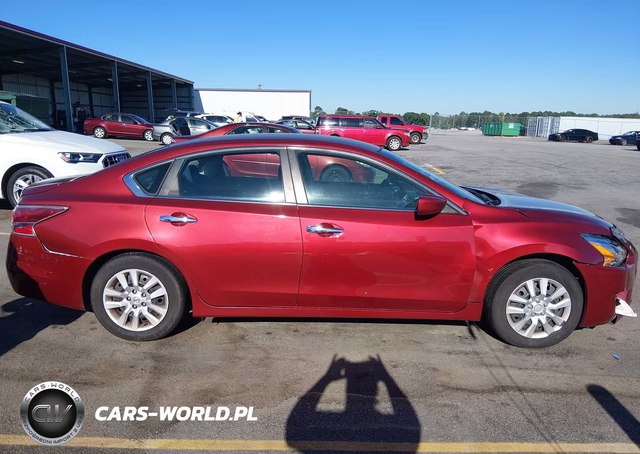 2015 Nissan Altima 2.5 S VIN:1N4AL3AP9FN366968 - 13