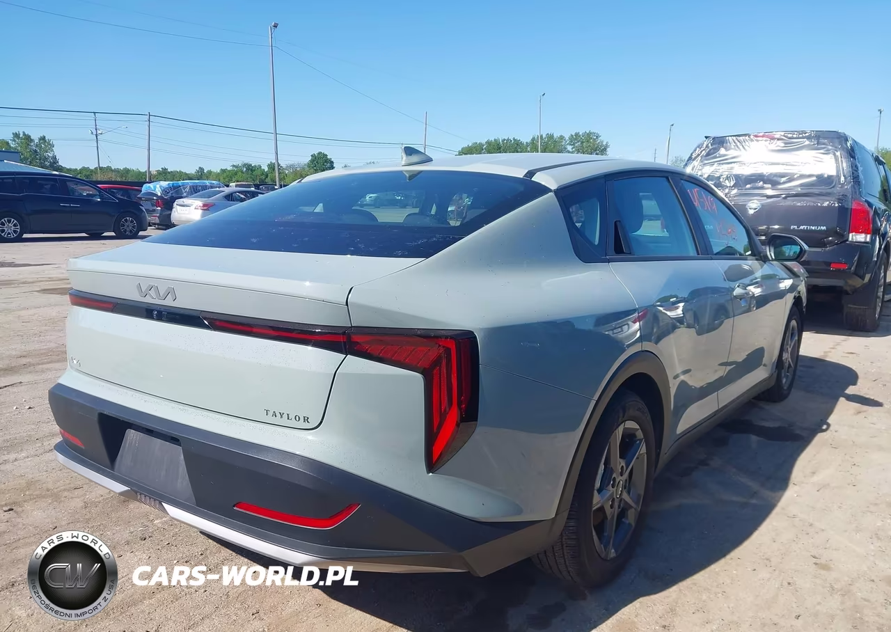 2025 Kia K4 Lxs VIN:3KPFT4DE7SE178304 - 4