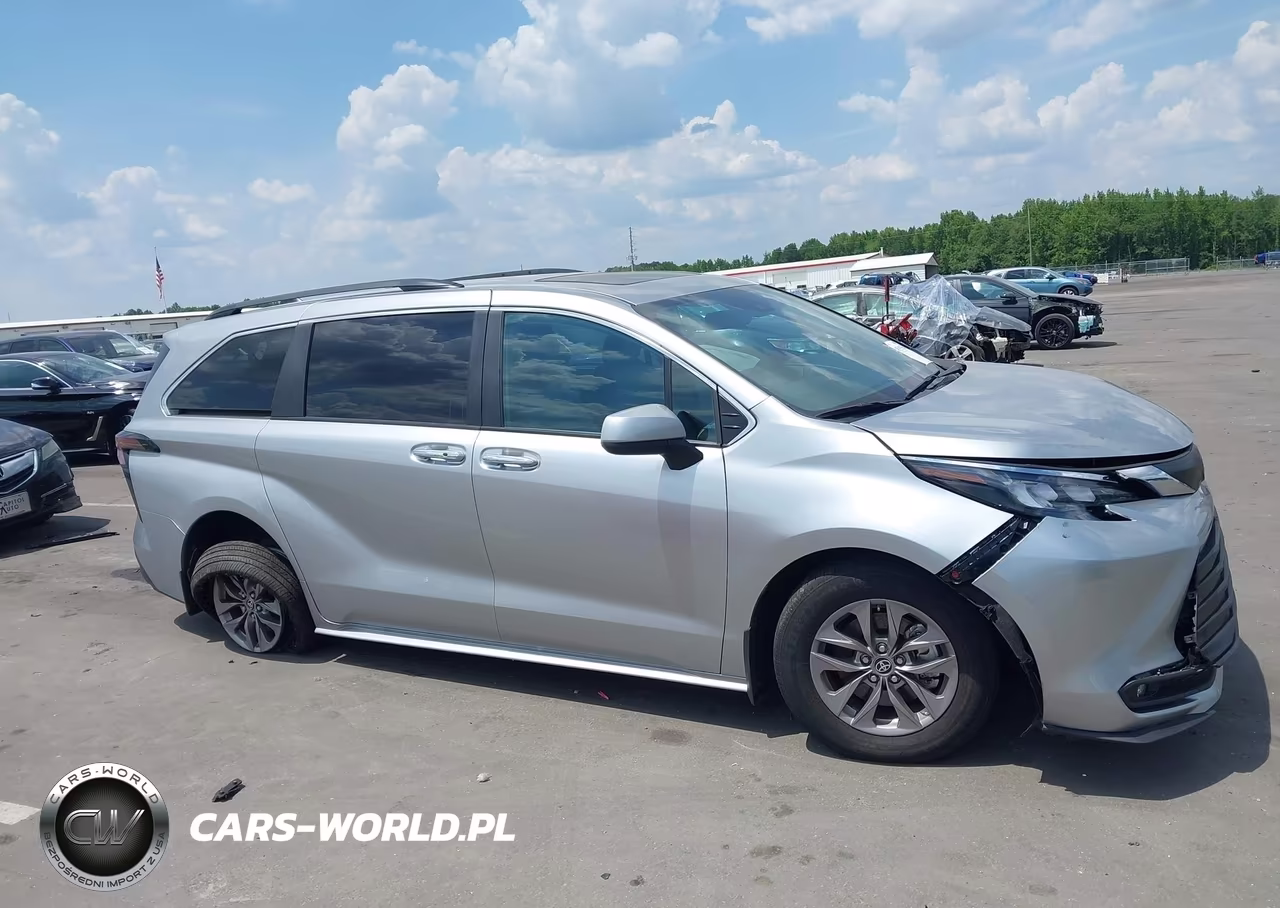2025 Toyota Sienna Xle VIN:5TDYRKEC7SS235826 - 12