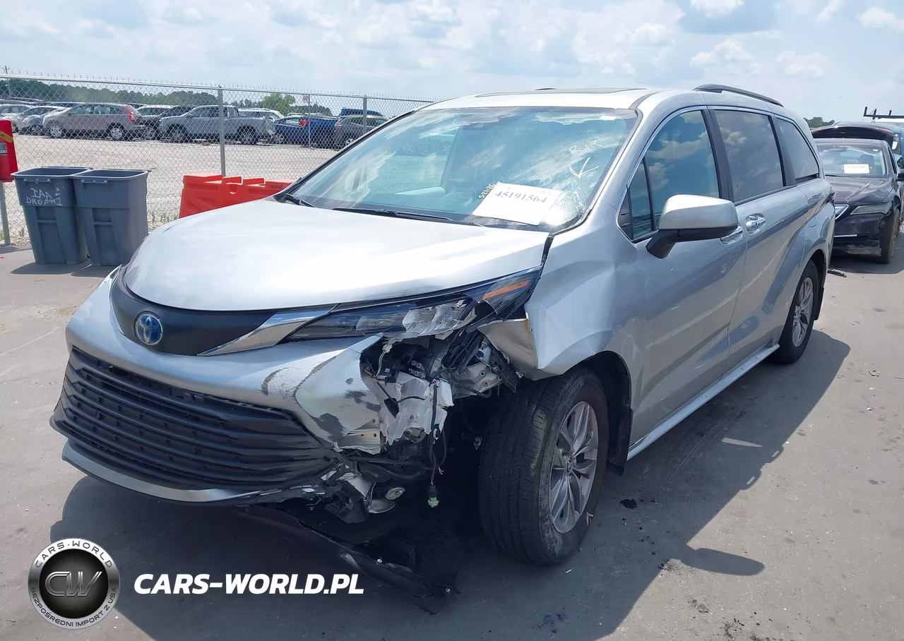 2025 Toyota Sienna Xle VIN:5TDYRKEC7SS235826 - 2