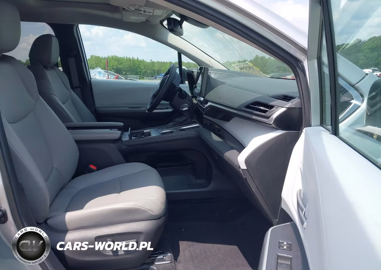 2025 Toyota Sienna Xle VIN:5TDYRKEC7SS235826 - 5