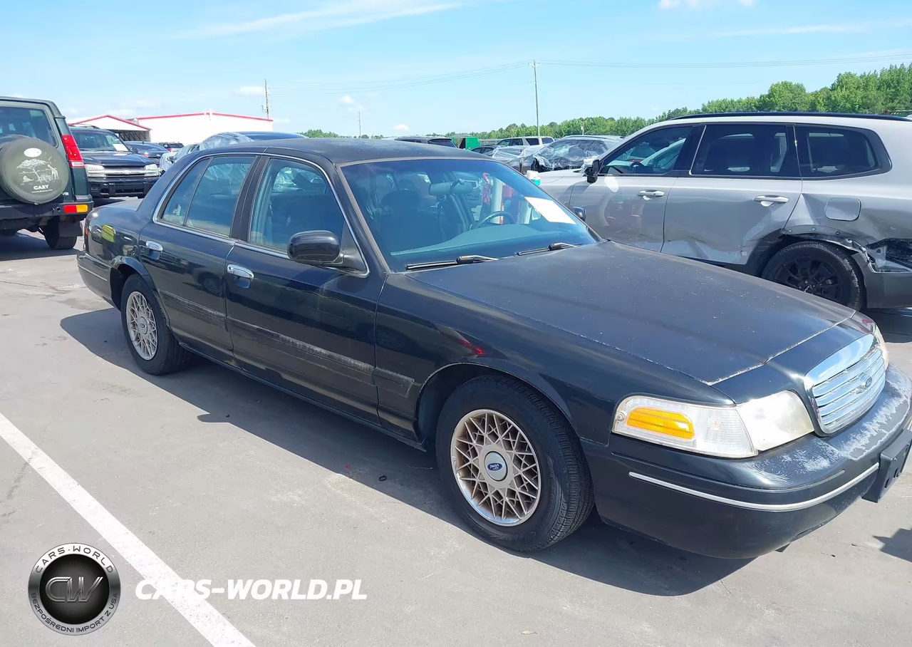 2002 Ford Crown Victoria Standard