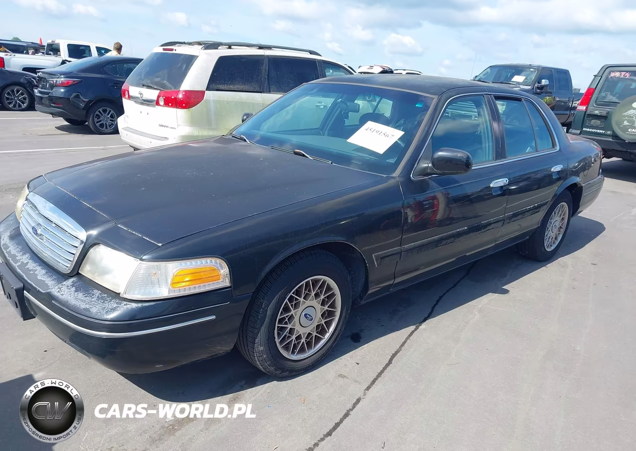 2002 Ford Crown Victoria Standard VIN:2FAFP73W62X106185 - 2