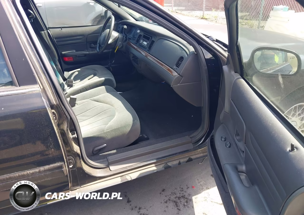 2002 Ford Crown Victoria Standard VIN:2FAFP73W62X106185 - 5