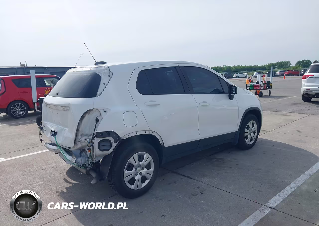 2018 Chevrolet Trax Ls VIN:3GNCJKSB1JL195588 - 4