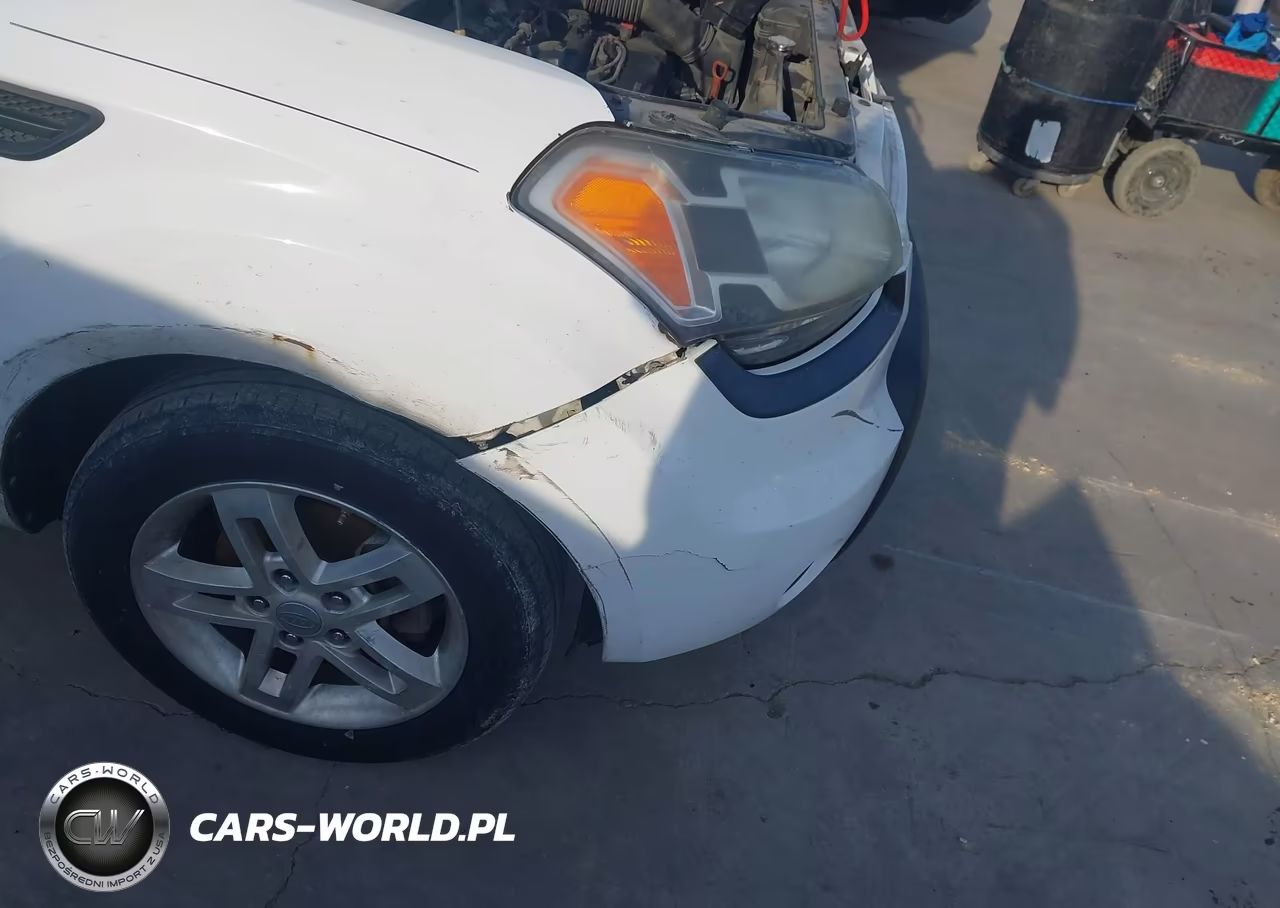 2010 Kia Soul + VIN:KNDJT2A27A7703112 - 12