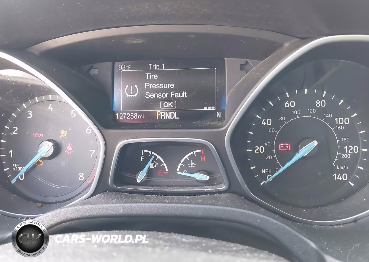 2017 Ford Focus Se VIN:1FADP3F23HL286210 - 7