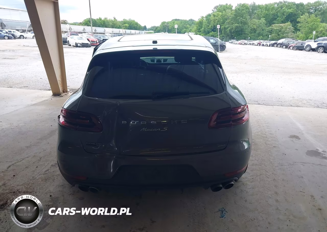 2016 Porsche Macan S VIN:WP1AB2A57GLB49890 - 16