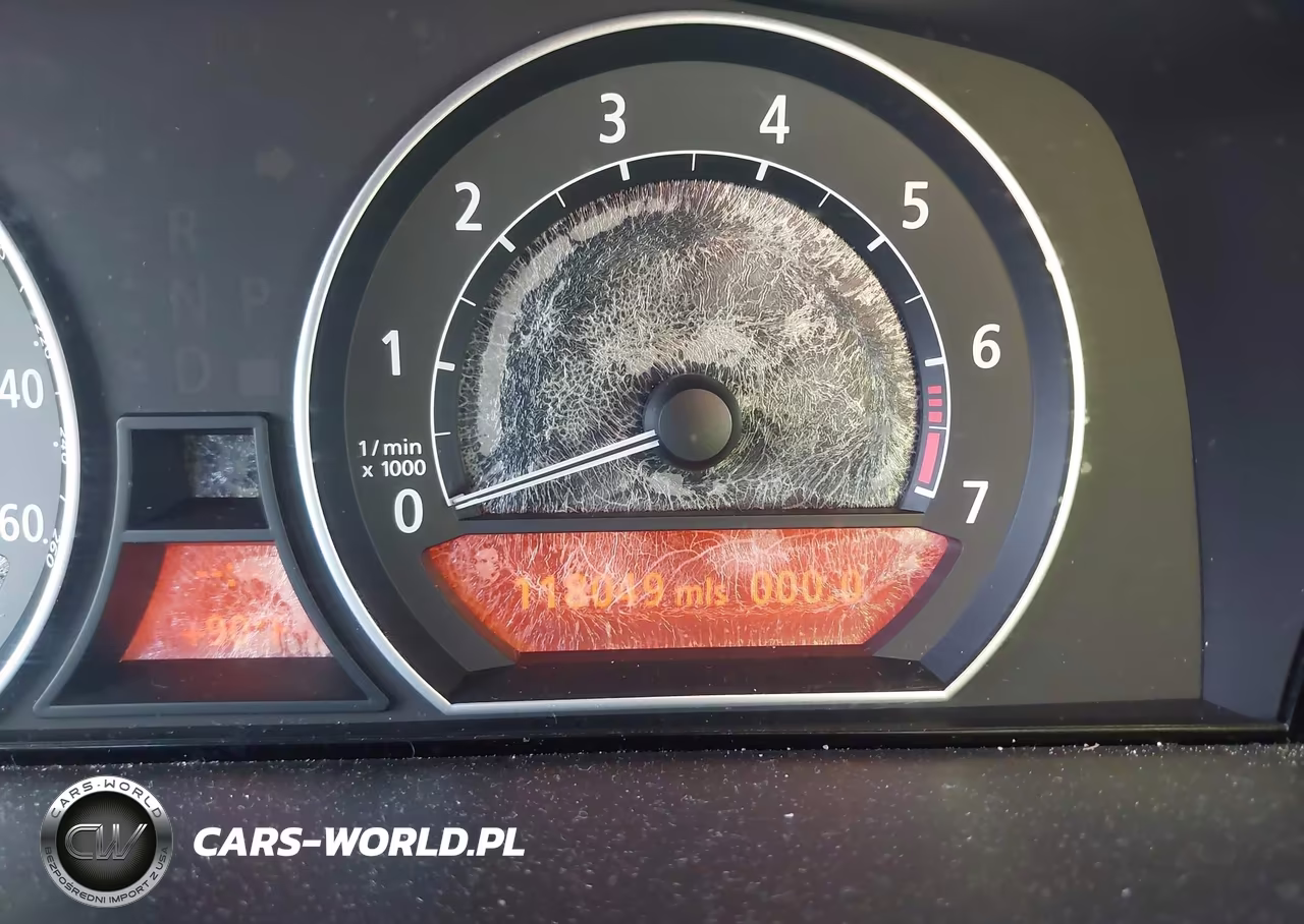 2005 BMW 745Li VIN:WBAGN63515DS56218 - 15