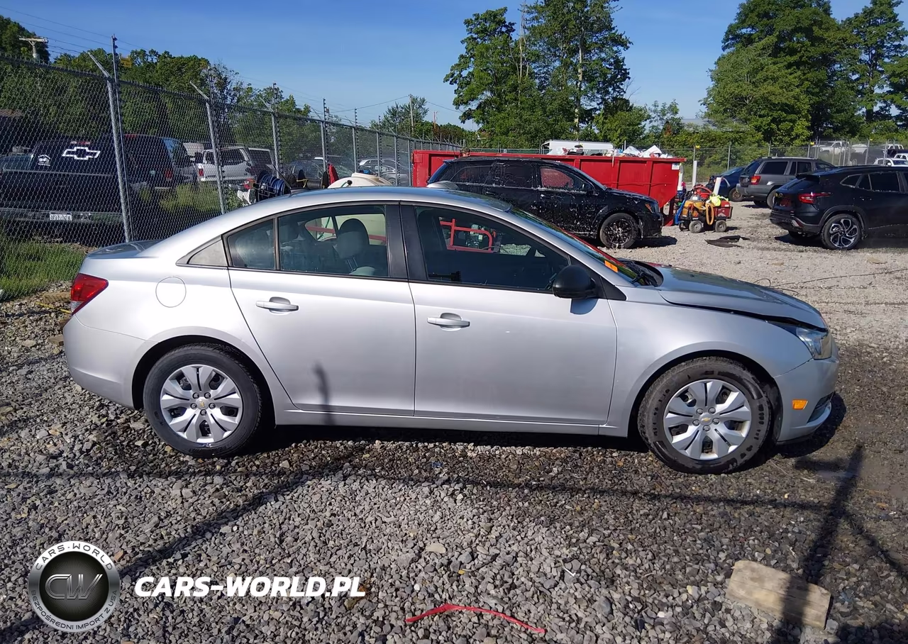 2013 Chevrolet Cruze Ls Auto VIN:1G1PA5SH0D7192571 - 13