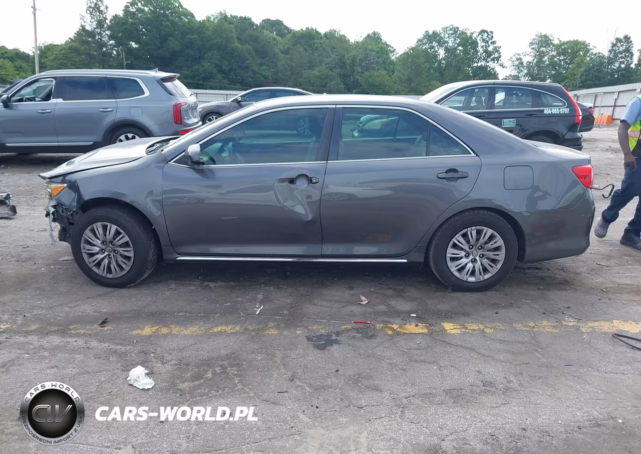 2013 Toyota Camry Le VIN:4T4BF1FKXDR282511 - 14