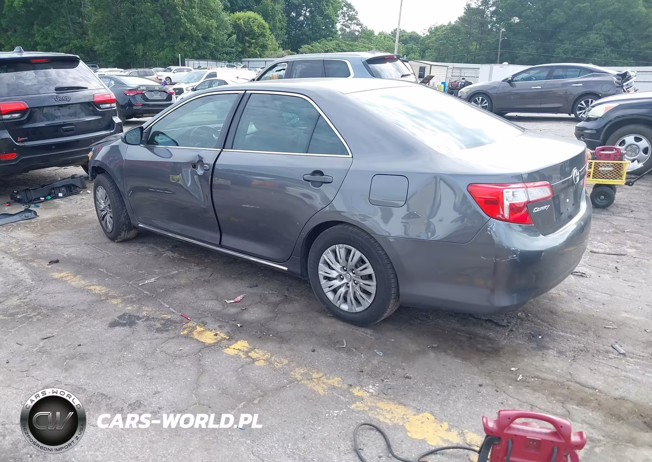 2013 Toyota Camry Le VIN:4T4BF1FKXDR282511 - 3