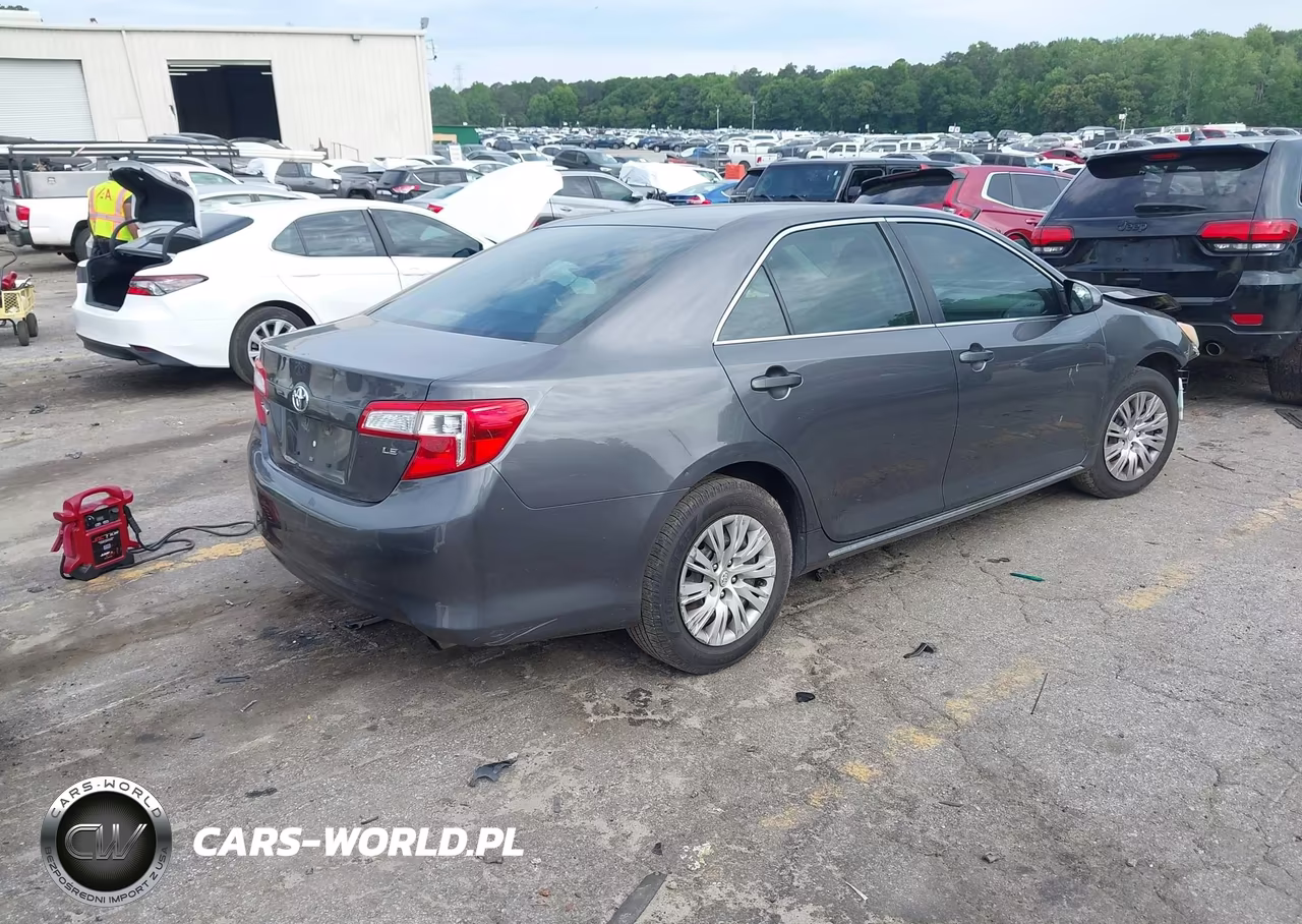 2013 Toyota Camry Le VIN:4T4BF1FKXDR282511 - 4
