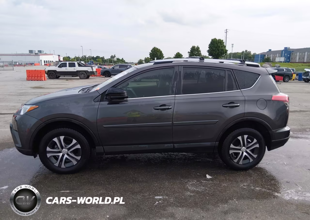 2016 Toyota Rav4 Le VIN:JTMZFREV5GJ060603 - 18