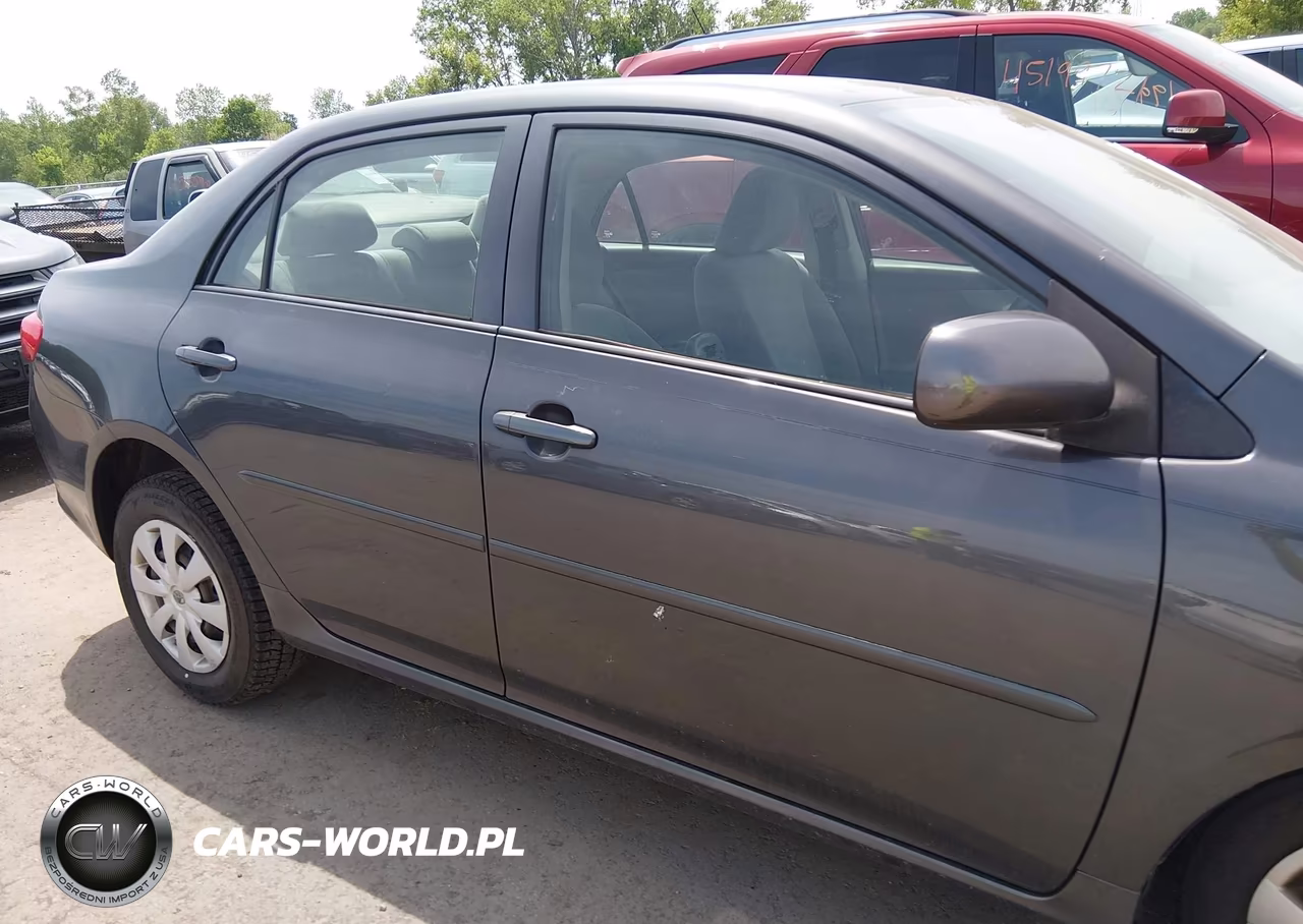 2010 Toyota Corolla Le VIN:1NXBU4EE3AZ184915 - 13