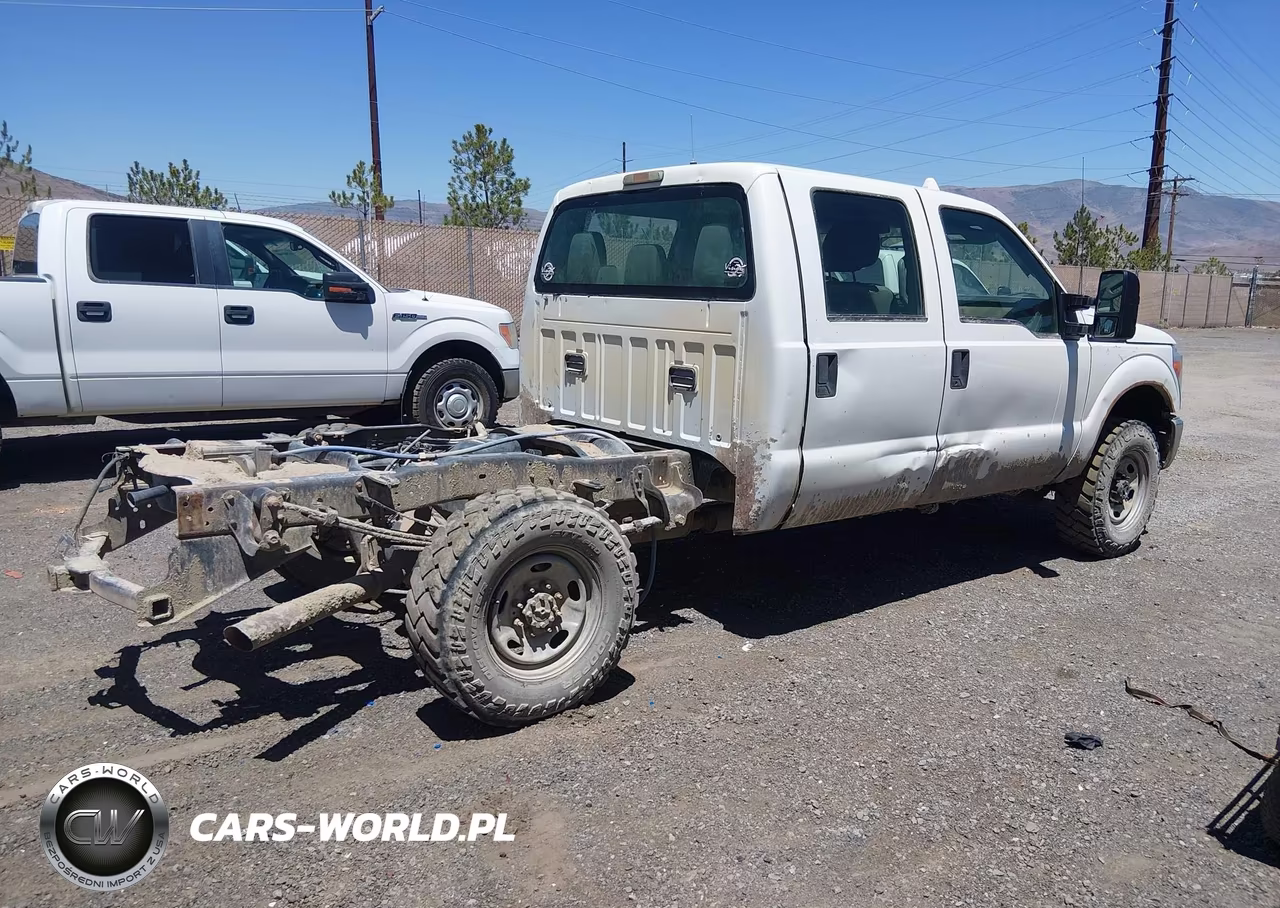 2012 Ford F-250 Xl VIN:1FT7W2B65CEC06061 - 4