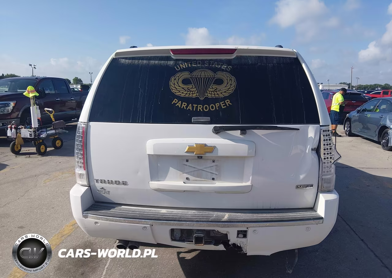2009 Chevrolet Tahoe Ltz VIN:1GNFK330X9R203012 - 16