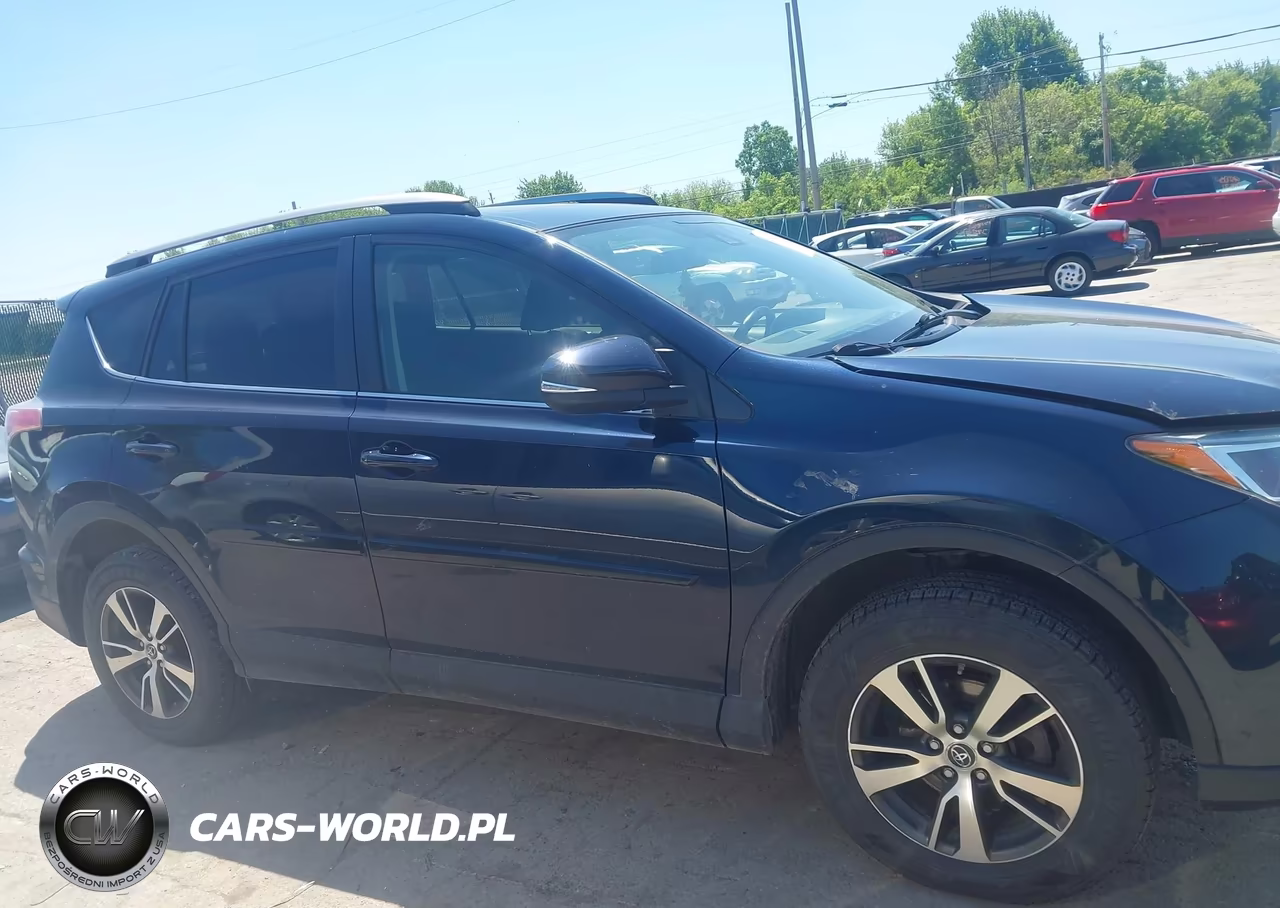 2018 Toyota Rav4 Xle VIN:JTMWFREV2JJ211035 - 13