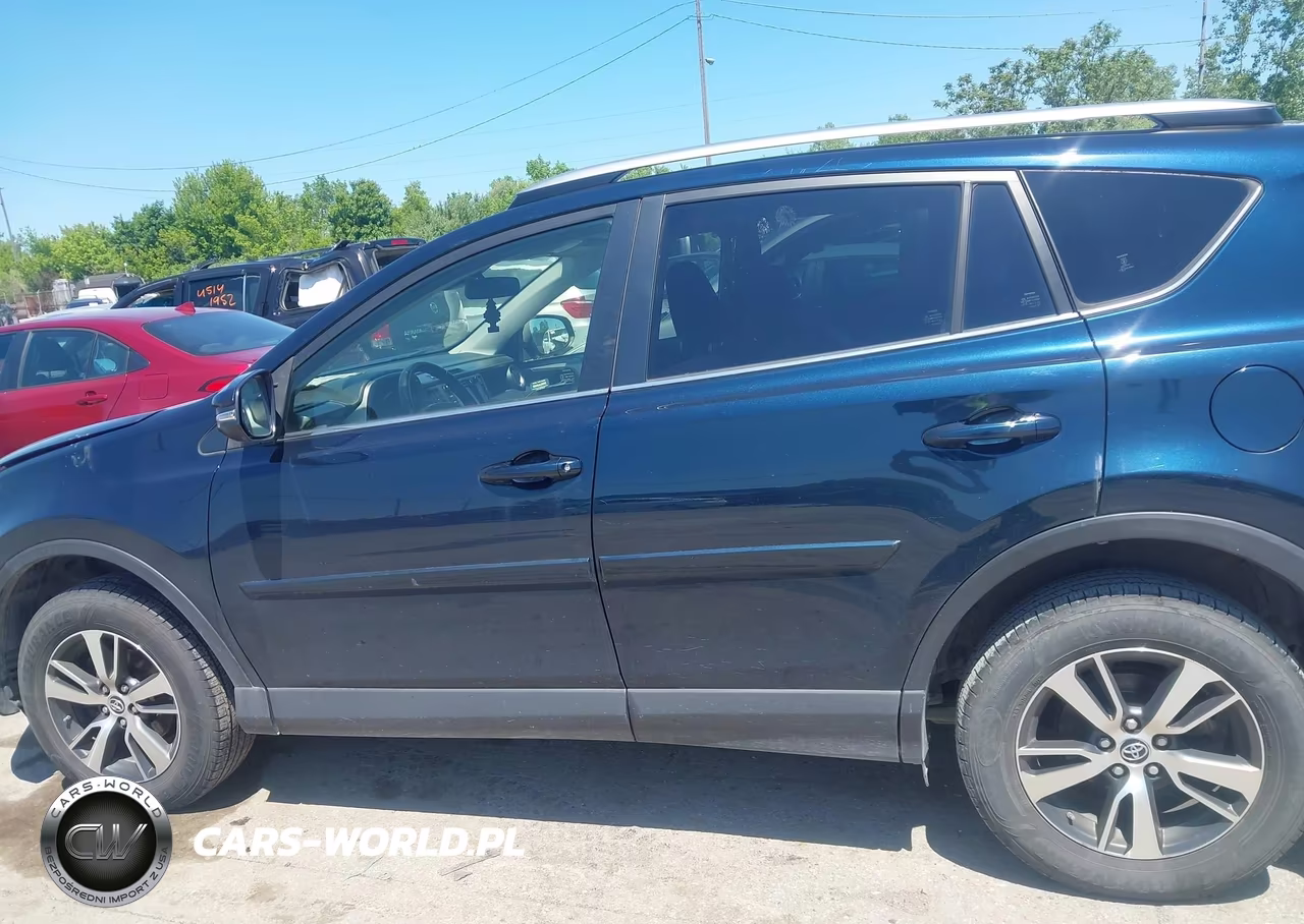 2018 Toyota Rav4 Xle VIN:JTMWFREV2JJ211035 - 14