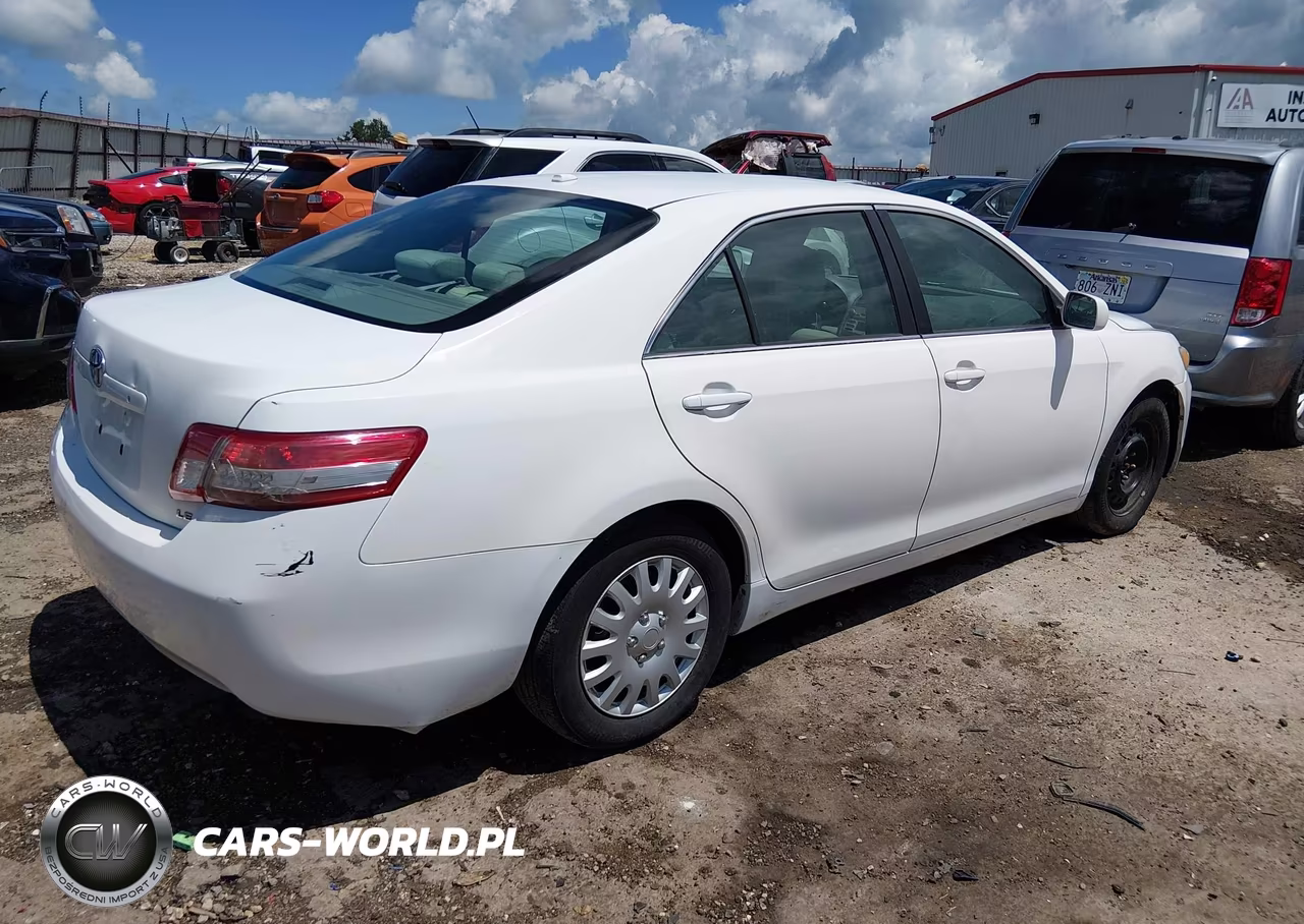 2011 Toyota Camry Le VIN:4T1BF3EK2BU645730 - 4