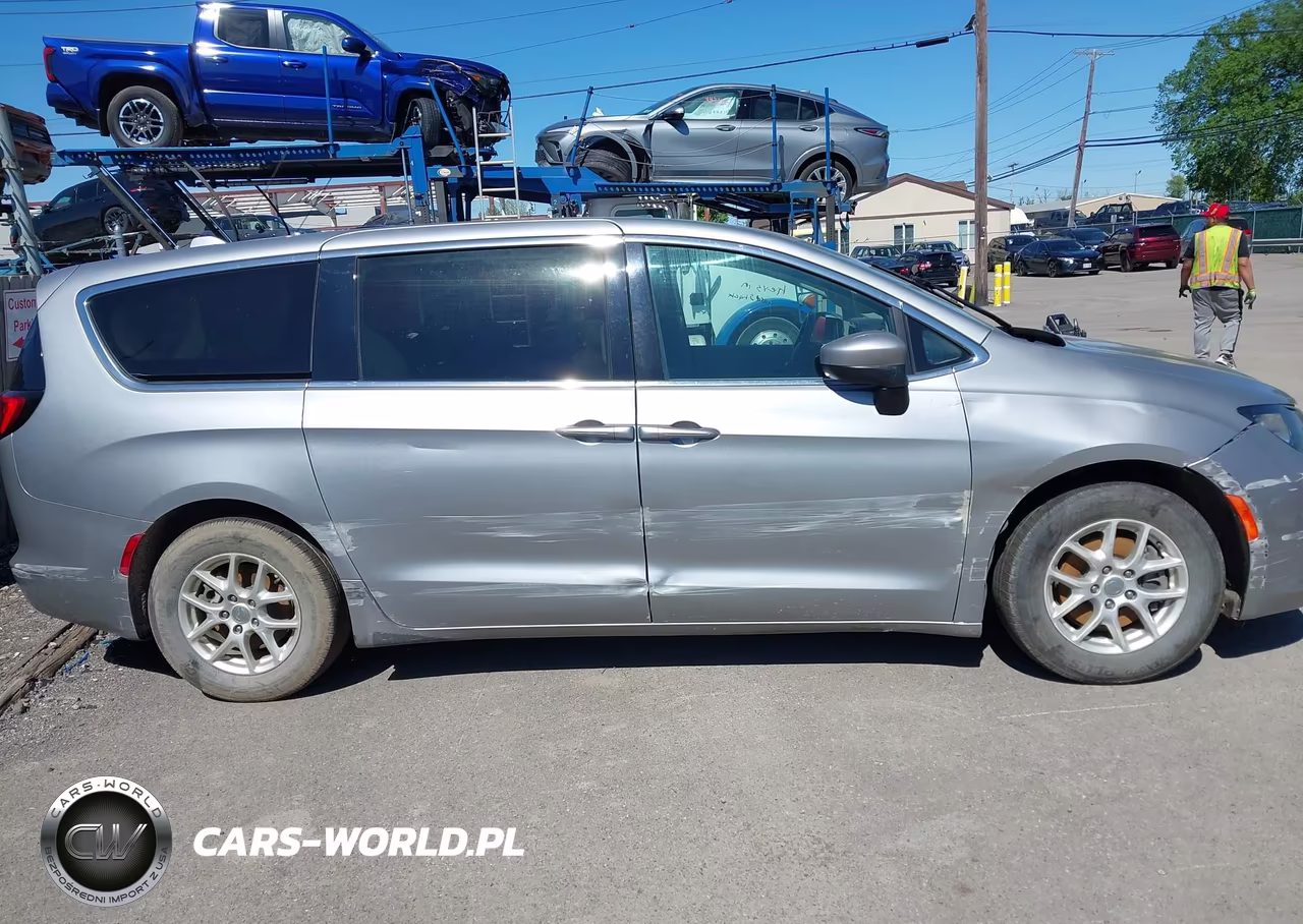 2019 Chrysler Pacifica Lx VIN:2C4RC1CG0KR733624 - 13