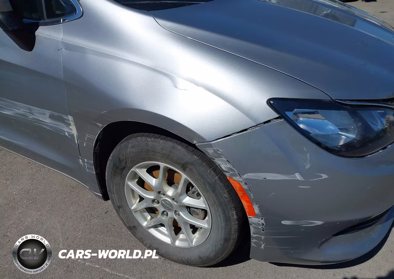 2019 Chrysler Pacifica Lx VIN:2C4RC1CG0KR733624 - 6