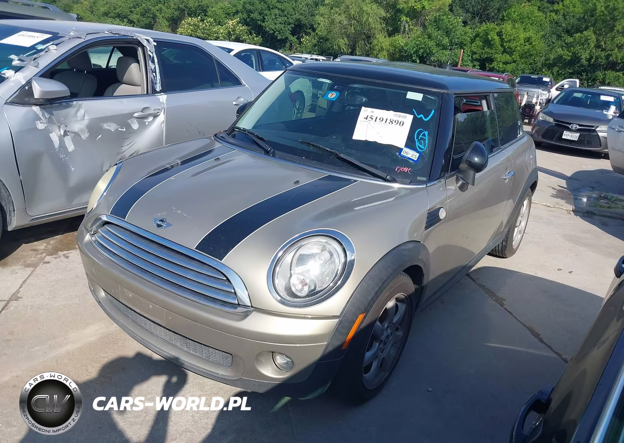 2009 Mini Cooper VIN:WMWMF33509TW76918 - 2