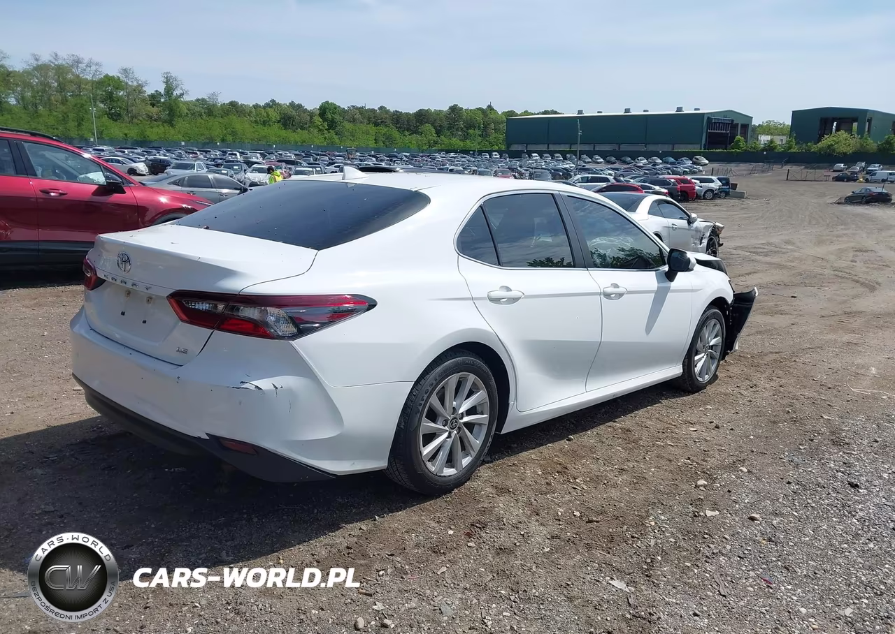 2021 Toyota Camry Le VIN:4T1C11AKXMU453116 - 4